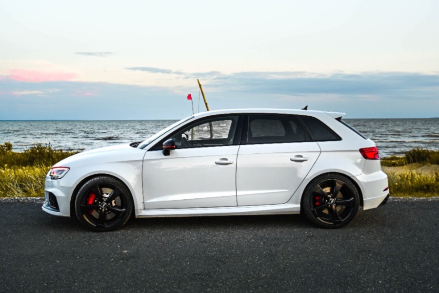Audi RS3 Sportback - STZ Auto Sales & Luxury Rent